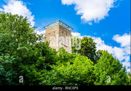Brasov, Romania: Torre Nera, costruita nel XV secolo su una grande roccia sulla collina Warthe; il suo ruolo è stato negare soldati nemici il loro approccio il ci Foto Stock