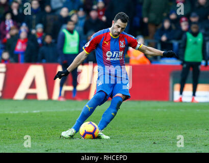 Londra, Inghilterra - 02 February, 2019 Crystal Palace di Luka Milivojevic punteggi da pena spot durante la Premier League inglese tra Crystal Palace e Fulham a Selhurst Park Stadium , Londra, Inghilterra il 02 Feb 2019. Azione di Credito Foto Sport FA Premier League e Football League immagini sono soggette a licenza DataCo. Solo uso editoriale. Nessuna stampa di vendite. Nessun uso personale di vendita. NO non corrisposto usare carte di credito: Azione Foto Sport/Alamy Live News Foto Stock