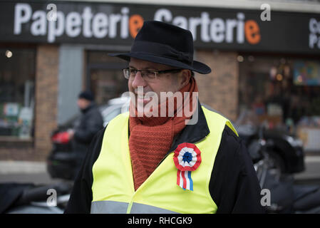 Parigi, Francia. 2° febbraio 2019. Il Gilet giallo si sta mobilitando per un dodicesimo consecutivi di Sabato, 2 febbraio 2019 0 Parigi, nella foto uno degli appuntamenti luogo Daumesnil (XII arrondissement), per una marcia contro la violenza della polizia. Era presente in altri tra i manifestanti, Jean-Luc Pujo - Presidente - Club "Pensare Francia " Credito: Saïd Anas/Alamy Live News Foto Stock