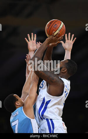 Karlsruhe, Germania. 02Feb, 2019. duelli, duello tra Darnell Rahim Foreman (Paderborn) e Cyrus Lamont Tate (Lions). GES/basket/ProA: PSK Lions - Cesti Paderborn, 02.02.2019 - | Utilizzo di credito in tutto il mondo: dpa/Alamy Live News Foto Stock