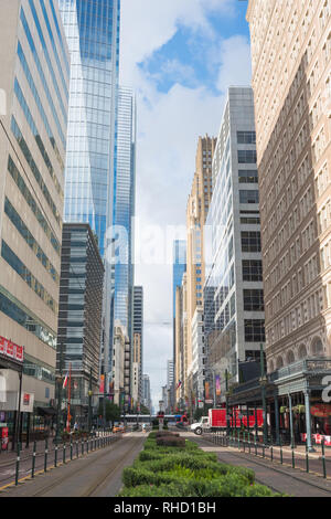 Guardando verso il basso sulla strada principale in direzione sud, Houston, Texas Foto Stock