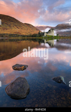 Kilchurn Castle sul Loch Awe Foto Stock