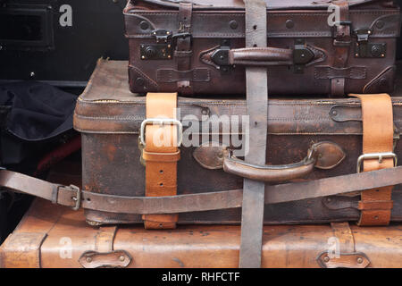 Valigie vintage presso la stazione di Kings Cross Londra Foto Stock