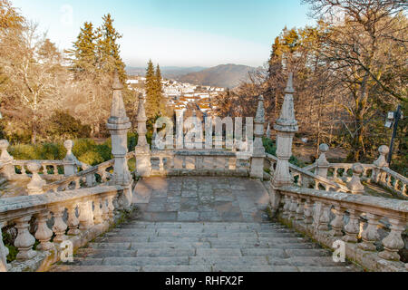 Scalinata barocca della chiesa di Nossa Senhora dos Remedios in Lamego Portogallo del nord travel i punti di riferimento Foto Stock