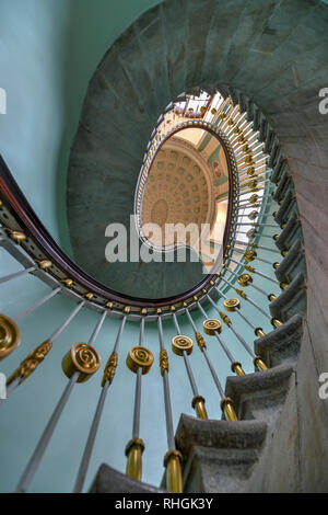 Carskoe Selo (Pushkin), San Pietroburgo, Russia - Luglio 2, 2018: interni delle camere di agata nella costruzione di bagno freddo a Carskoe Selo (Pushkin), Cameron de Foto Stock