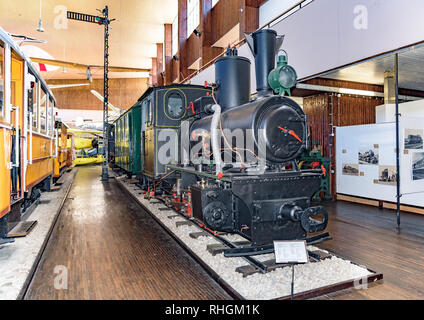 Antica locomotiva della Tesla Museum di Zagabria. Foto Stock