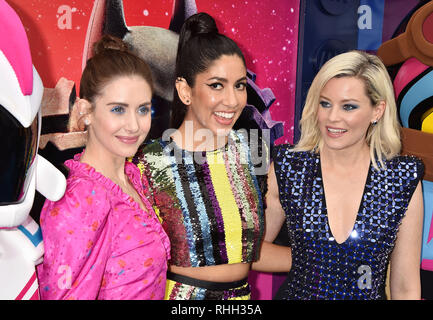 WESTWOOD, CA - 02 febbraio: (L-R) Alison Brie, Stephanie Beatriz e Elizabeth banche partecipare alla premiere di Warner Bros Foto' 'La Lego Movie 2: Foto Stock