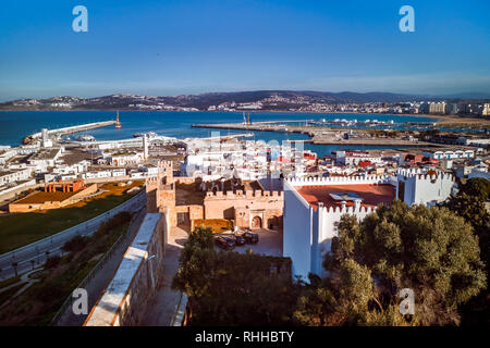 La vecchia medina e il porto di Tangeri, Marocco Foto Stock