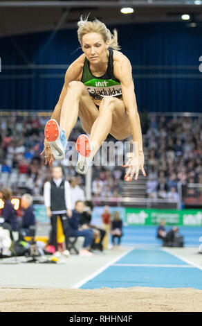 Karlsruhe, Germania. 02Feb, 2019. Atletica, International Meeting di Karlsruhe in Karlsruhe Exhibition Hall 3. Olha Saladukha dall'Ucraina salta alla donne salto triplo. Credito: Sebastian Gollnow/dpa/Alamy Live News Foto Stock