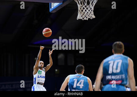 Karlsruhe, Deutschland. 02Feb, 2019. Azione singola Kahron Ross (Lions). GES/basket/ProA: PSK Lions - Cesti Paderborn, 02.02.2019 - | Utilizzo di credito in tutto il mondo: dpa/Alamy Live News Foto Stock