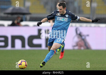 Empoli, Italia. 2° febbraio 2019. Manuel Pasqual di Empoli durante la Serie A match tra Empoli e Chievo Verona allo Stadio Carlo Castellani, Empoli, in Italia il 2 febbraio 2019. Foto di Luca Pagliaricci. Solo uso editoriale, è richiesta una licenza per uso commerciale. Nessun uso in scommesse, giochi o un singolo giocatore/club/league pubblicazioni. Credit: UK Sports Pics Ltd/Alamy Live News Foto Stock