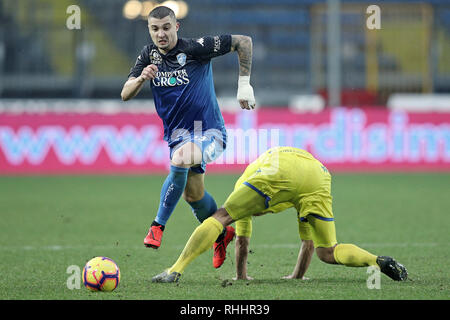 Empoli, Italia. 2° febbraio 2019. Rade Krunic di Empoli durante la Serie A match tra Empoli e Chievo Verona allo Stadio Carlo Castellani, Empoli, in Italia il 2 febbraio 2019. Foto di Luca Pagliaricci. Solo uso editoriale, è richiesta una licenza per uso commerciale. Nessun uso in scommesse, giochi o un singolo giocatore/club/league pubblicazioni. Credit: UK Sports Pics Ltd/Alamy Live News Foto Stock