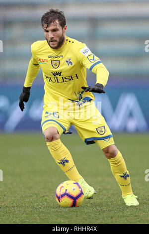 Empoli, Italia. 2° febbraio 2019. Perparim Hetemaj del Chievo Verona durante la Serie A match tra Empoli e Chievo Verona allo Stadio Carlo Castellani, Empoli, in Italia il 2 febbraio 2019. Foto di Luca Pagliaricci. Solo uso editoriale, è richiesta una licenza per uso commerciale. Nessun uso in scommesse, giochi o un singolo giocatore/club/league pubblicazioni. Credit: UK Sports Pics Ltd/Alamy Live News Foto Stock