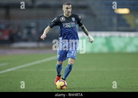 Empoli, Italia. 2° febbraio 2019. Rade Krunic di Empoli durante la Serie A match tra Empoli e Chievo Verona allo Stadio Carlo Castellani, Empoli, in Italia il 2 febbraio 2019. Foto di Luca Pagliaricci. Solo uso editoriale, è richiesta una licenza per uso commerciale. Nessun uso in scommesse, giochi o un singolo giocatore/club/league pubblicazioni. Credit: UK Sports Pics Ltd/Alamy Live News Foto Stock