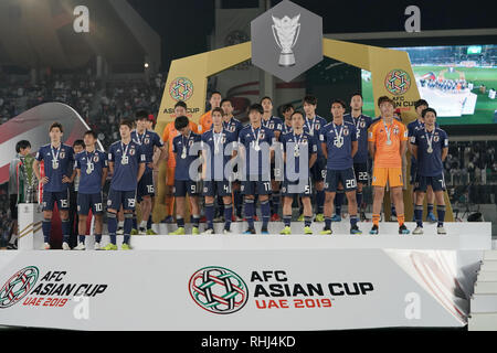 Abu Dhabi, negli Emirati Arabi Uniti. 3 febbraio 2019. In Giappone i giocatori durante l'AFC Coppa d'asia emirati arabi uniti 2019 Cerimonia di premiazione a Zayed Sport City Stadium di Abu Dhabi, Emirati Arabi Uniti, 1 febbraio 2019. Credito: Toshihiro Kitagawa/AFLO/Alamy Live News Foto Stock