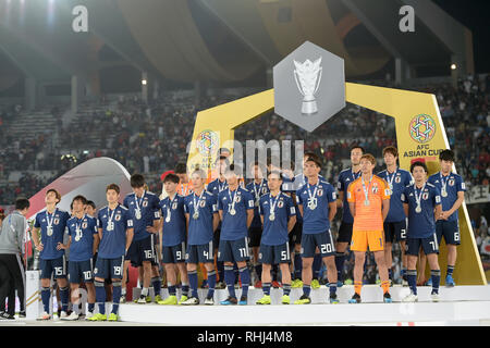 Abu Dhabi, negli Emirati Arabi Uniti. 3 febbraio 2019. In Giappone i giocatori durante l'AFC Coppa d'asia emirati arabi uniti 2019 Cerimonia di premiazione a Zayed Sport City Stadium di Abu Dhabi, Emirati Arabi Uniti, 1 febbraio 2019. Credito: ESTREMO ORIENTE PREMERE/AFLO/Alamy Live News Foto Stock