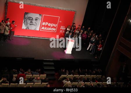 Madrid, Spagna. 3 febbraio 2019. Pepu Hernandez, ex coach di pallacanestro e candidato indipendente per il sindaco di Madrid nella presentazione della sua candidatura per il sindaco parlando il suo progetto. Credito: Jesús Hellin/Alamy Live News Foto Stock