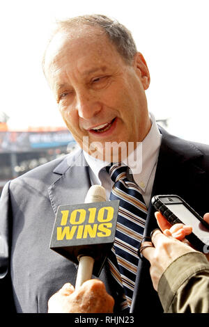 New York, Stati Uniti d'America. 26 set 2011. Bruce Ratner al lunedì, Sep 26, 2011 Barclays centro conferenza stampa al terminale di Atlantico in New York, Stati Uniti d'America. Credito: Steve Mack/S.D. Mack foto/Alamy Foto Stock