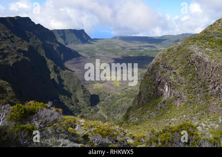 Trek verso il Piton de la Fournaise, un vulcano attivo in Réunion, Oceano Indiano Foto Stock