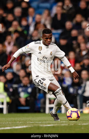 Santiago Bernabeu, Madrid, Spagna. 3 febbraio, 2019. La Liga Calcio, Real Madrid versus Alaves; Vinicius Junior (Real Madrid) controlla il credito a sfera: Azione Plus sport/Alamy Live News Foto Stock