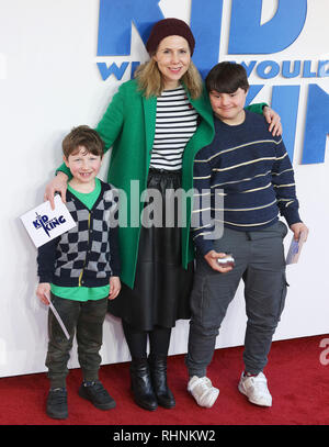 Londra, Regno Unito. 3 febbraio, 2019. Sally Phillips visto per partecipare ad una famiglia di screening di Gala del capretto che sarebbe stato re di Odeon Luxe Leicester Square a Londra. Credito: Brett Cove SOPA/images/ZUMA filo/Alamy Live News Foto Stock