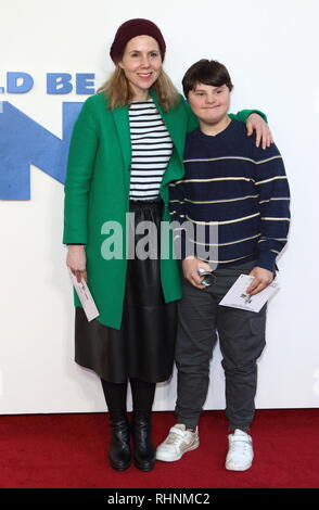 Londra, Regno Unito. 3 febbraio, 2019. Sally Phillips visto presso il capretto che sarebbe stato re di screening di Gala presso il Luxe Odeon Leicester Square. Credito: Keith Mayhew/SOPA Immagini/ZUMA filo/Alamy Live News Foto Stock