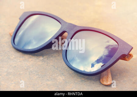 Sunglass sul terreno Foto Stock