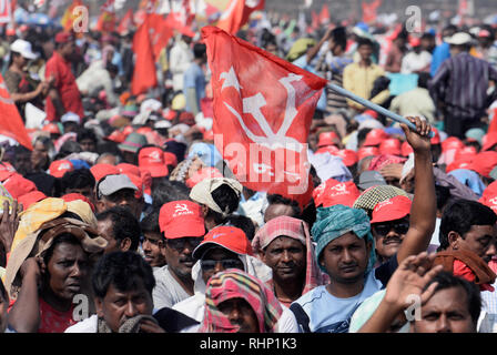 Kolkata, India. 03Feb, 2019. Attivista di sinistra da parte differente del membro prendere parte nella parte anteriore sinistra della brigata rally davanti a elezioni generali 2019. Credito: Saikat Paolo/Pacific Press/Alamy Live News Foto Stock