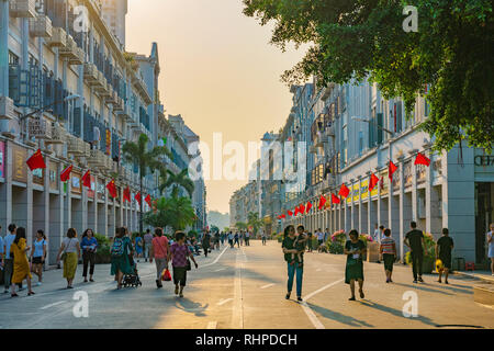 XIAMEN, CINA -Ottobre 08: si tratta di Zhongshan Road, la strada principale dello shopping e una popolare destinazione di viaggio nella zona del centro cittadino su ottobre 08, 2018 Foto Stock