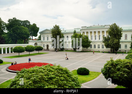 VILNIUS, Lituania - 11 agosto 2018: il Palazzo Presidenziale, situato nella città vecchia di Vilnius, il Funzionario ufficio ed eventuale residenza ufficiale del Foto Stock