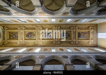 Napoli, Italia - All'interno del Duomo (Cattedrale), Napoli, campania, Italy Foto Stock