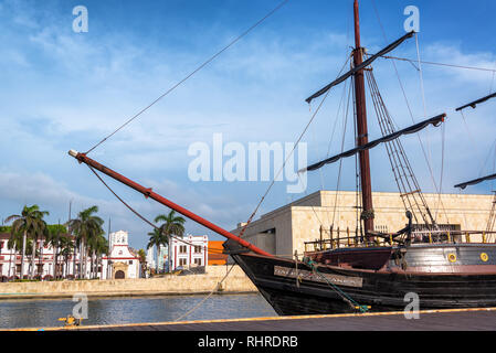 CARTAGENA, Colombia - 22 Maggio: galeone di legno chiamato Da Buccaneer a Cartagena, Colombia il 22 maggio 2016 Foto Stock