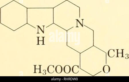 . Biochimica sistematica. Variazione biochimica; Botanica. rauwolfme. H3COOC alstonine. Si prega di notare che queste immagini vengono estratte dalla pagina sottoposta a scansione di immagini che possono essere state migliorate digitalmente per la leggibilità - Colorazione e aspetto di queste illustrazioni potrebbero non perfettamente assomigliano al lavoro originale. Alston, Ralph E; Turner, B. L. (Billie Lee), 1925-. Englewood Cliffs, N. J. , Prentice-Hall Foto Stock