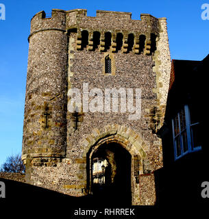 Lewes Castle barbican, REGNO UNITO Foto Stock