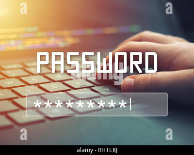 Password ingresso su sfondo sfocato sullo schermo. Password di protezione contro attacchi di hacker. Foto Stock