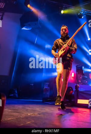 Plymouth, Regno Unito. 03Feb, 2019. Si Delany chitarrista del british rock band Don Broco eseguendo il loro tour in Plymouth padiglioni. Credito: Steve Lewington/ Alamy Live News Foto Stock