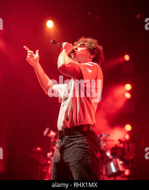 Plymouth, Regno Unito. 03Feb, 2019. Rob Damiani del british rock band Don Broco eseguendo il loro tour in Plymouth padiglioni. Credito: Steve Lewington/ Alamy Live News Foto Stock