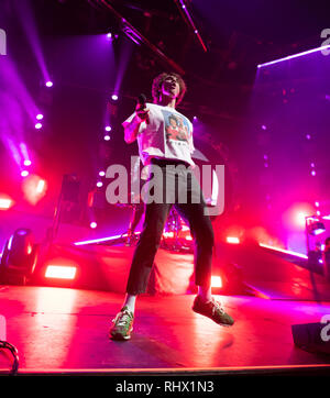 Plymouth, Regno Unito. 03Feb, 2019. Rob Damiani del british rock band Don Broco eseguendo il loro tour in Plymouth padiglioni. Credito: Steve Lewington/ Alamy Live News Foto Stock