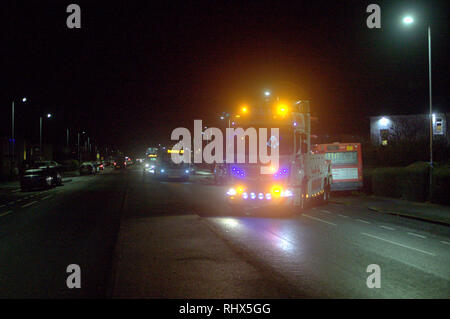 Knightswood, Glasgow, Scotland, Regno Unito 4th, febbraio 2019. Bus Knightswood crash aggiunge il numero di bus si blocca di finire nei popoli giardini durante l ultimo anno. Credito traghetto Gerard/Alamy Live News Foto Stock