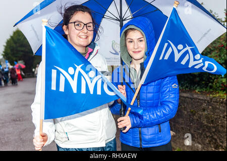 Bantry, West Cork, Irlanda. 5 Feb 2019. Gli infermieri di grande impatto del Bantry General Hospital picket l'ingresso dell'ospedale per un secondo giorno in quello che è un'escalation in azione industriale dopo che il governo ha rifiutato di impegnarsi con L'INMO per la questione della retribuzione. Credit: Notizie dal vivo di AG/Alamy. Foto Stock