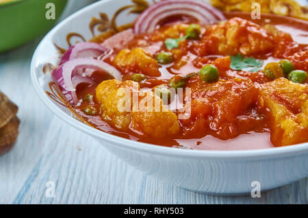 Il cavolfiore Kurma, curry tipici realizzati con diverse verdure, Kerala cucina di stile e tradizionali piatti assortiti, vista dall'alto. Foto Stock