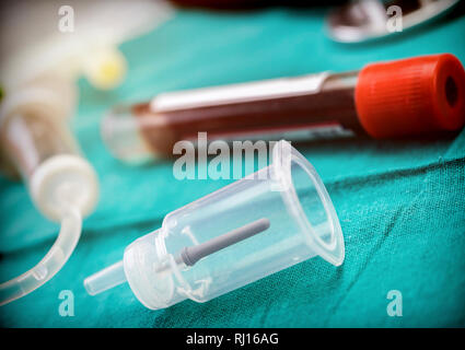 Il sangue di apparecchiature di estrazione di un donatore in un ospedale, immagine concettuale Foto Stock