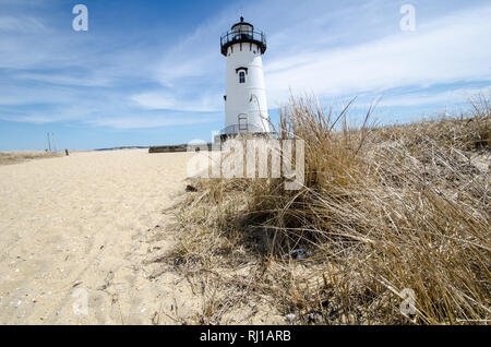 Edgartown Lighthouse, di Martha's Vineyard in Massachusetts - ampio angolo di visione. Foto Stock
