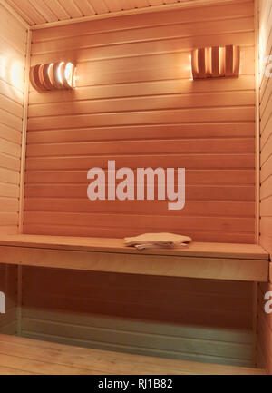 Immagine della sauna all'interno. close up. copia di spazio. Foto Stock