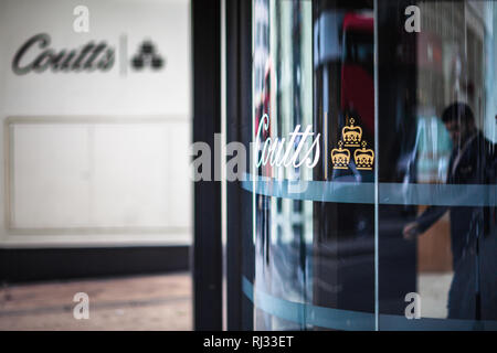 Coutts Bank London Headquarters HQ, The Strand, London - Coutts & Co è una banca privata con sede nel Regno Unito e gestore patrimoniale, fondata nel 1692. Ora fa parte di NatWest. Foto Stock