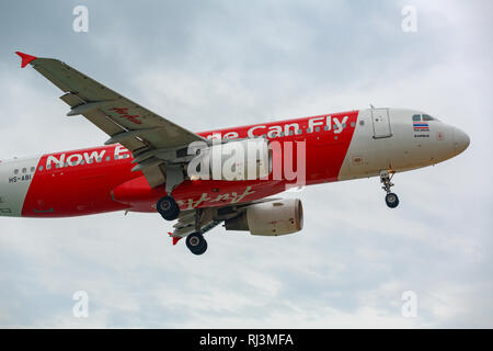 Airbus AirAsia vola in cielo Foto Stock