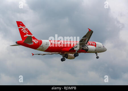 Airbus AirAsia vola tettuccio Foto Stock