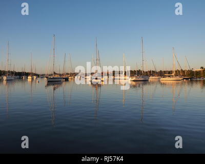 Alba sul tasto Cena Marina in Coconut Grove, Miami, Florida. Foto Stock