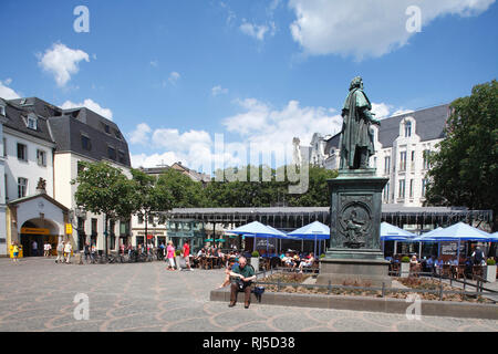 Beethoven-Denkmal, Münsterplatz, Bonn, Nordrhein-Westfalen, Deutschland, Europa Foto Stock