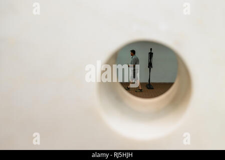 Besucher im Kröller-Müller Museum di Arnheim, Niederlande Foto Stock